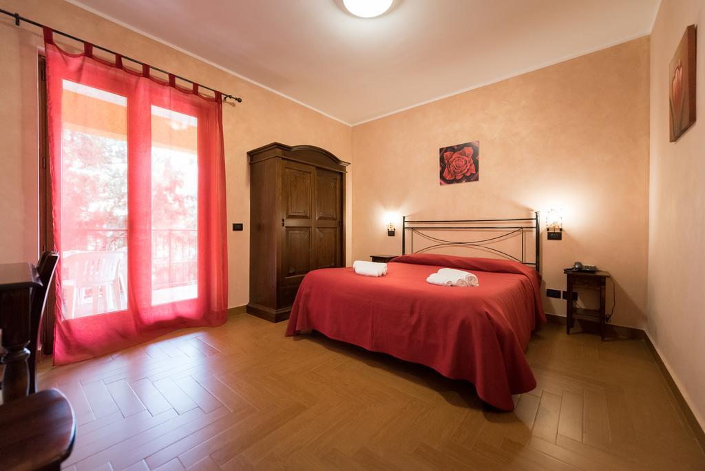 Valle Himara Casa de hóspedes Piana Degli Albanesi Exterior foto